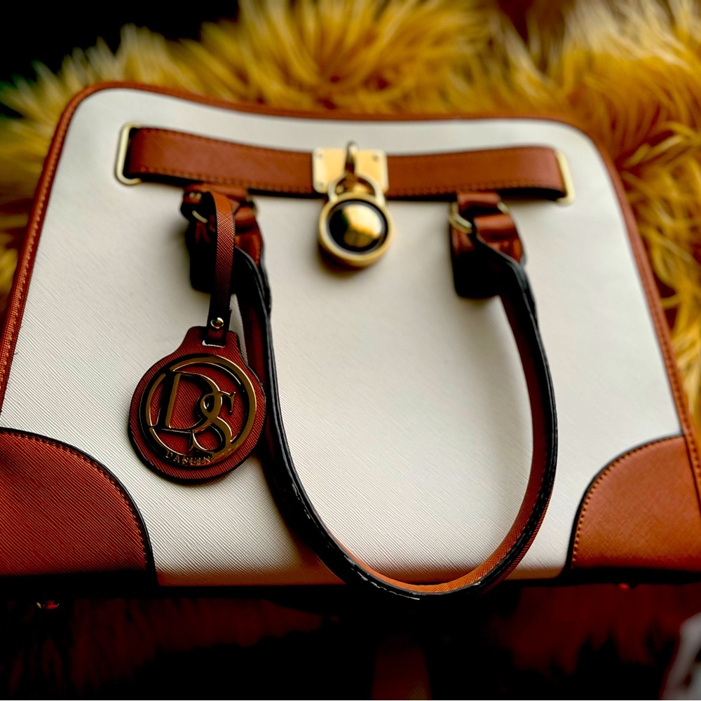 New Never used Cream and Tan Tote Purse with gold chain